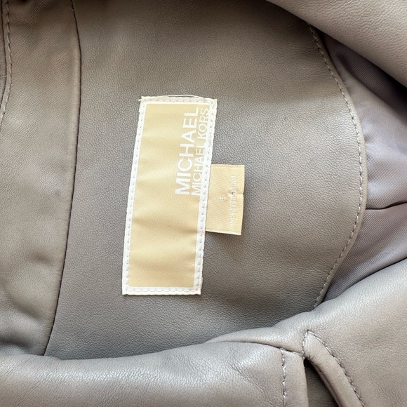 Women's Taupe Leather Jacket - Picture 3 of 9